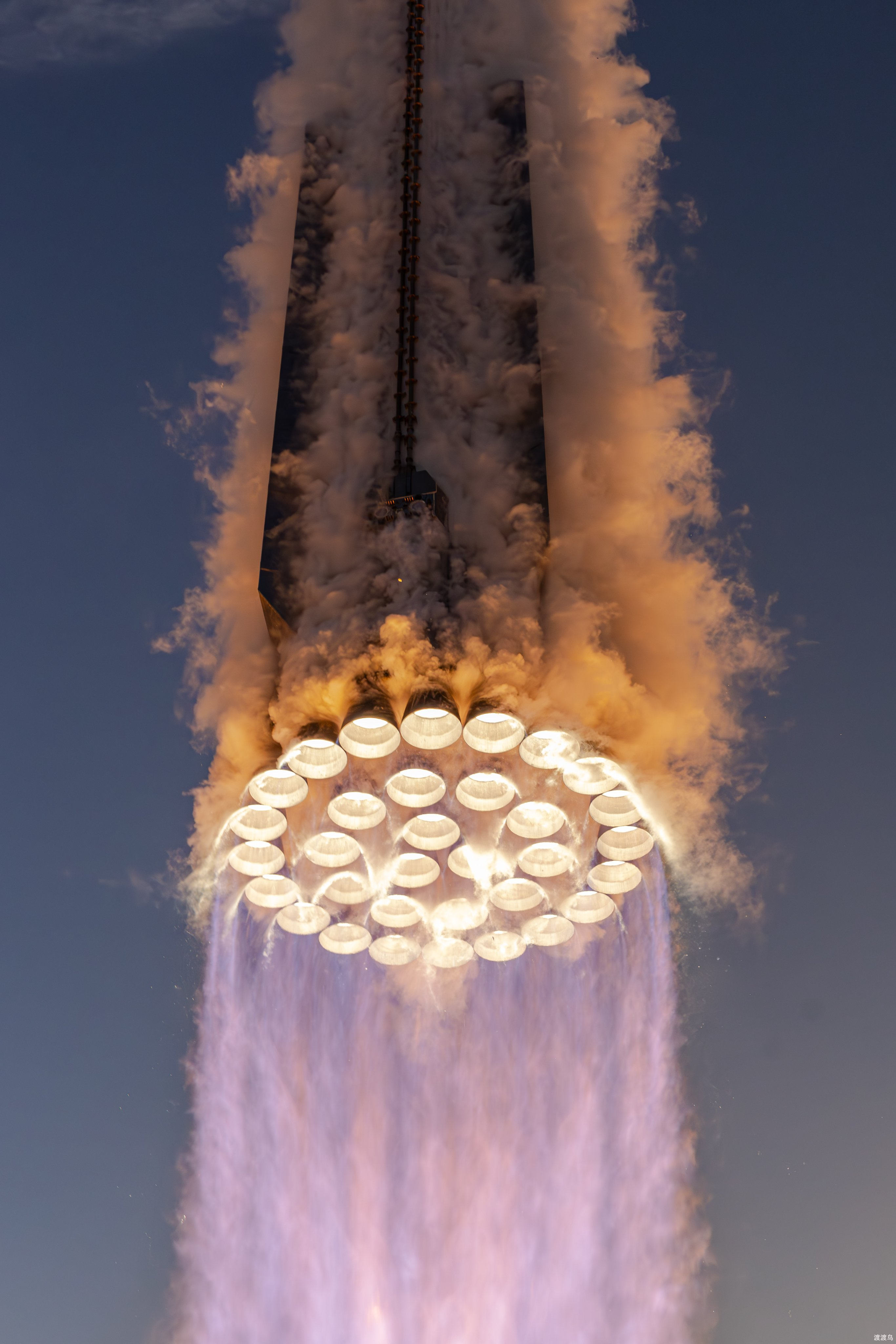 2023 年 11 月 20 日 - 猎鹰火箭发射 (高清 4 图)